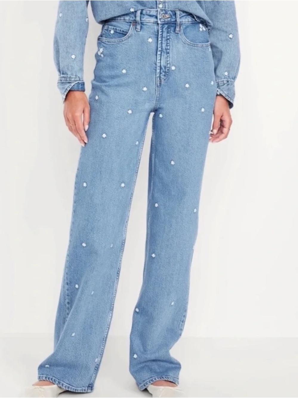 Old Navy Extra High-Waisted Floral Embroidered Wide-Leg Jeans